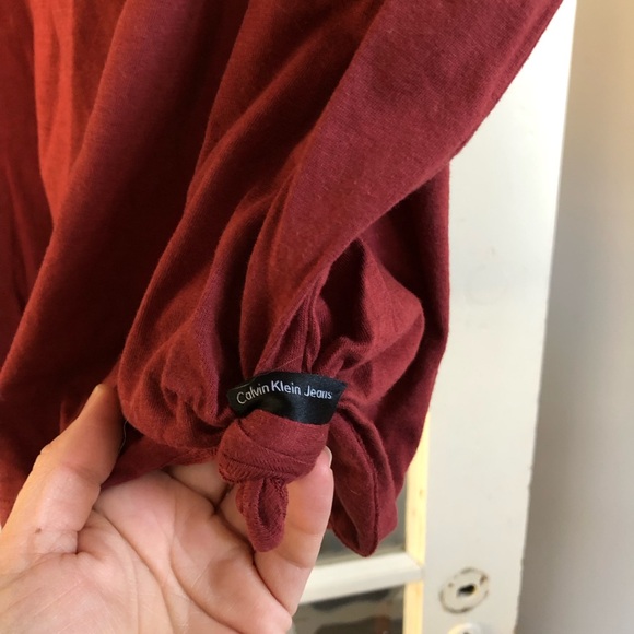 Calvin Klein - Picture 3 of 4